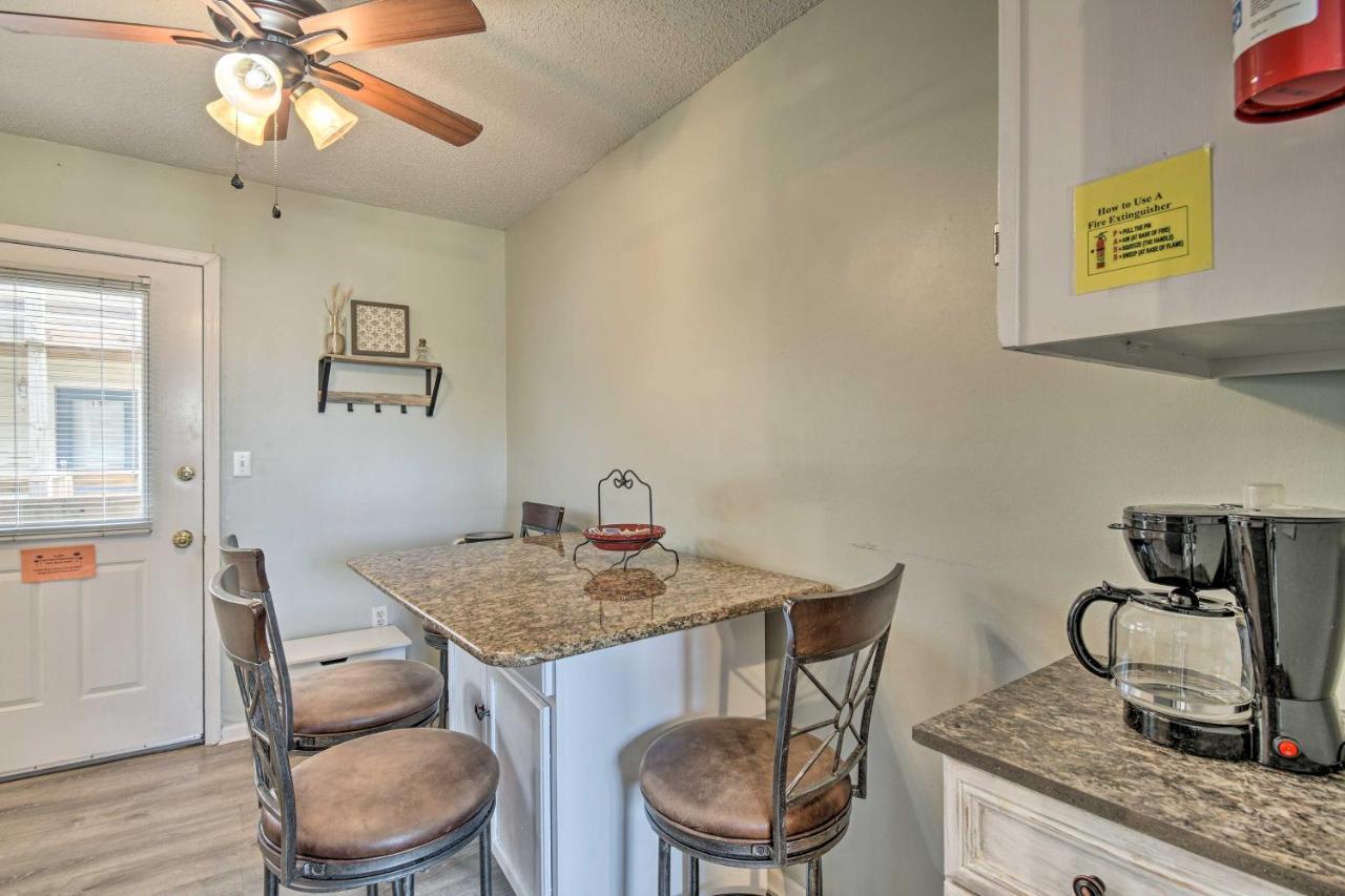 Gulf Shores Condo With Pool And Grill Walk To Beach! Esterno foto
